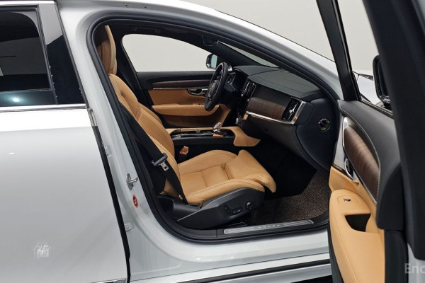 2023 Volvo S90 с пробегом 35 033 км