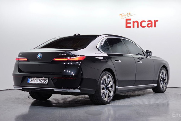 2023 BMW 7 серии с пробегом 20 401 км