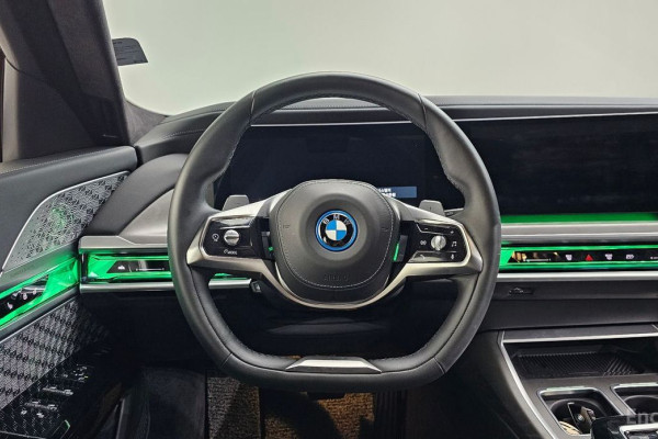 2023 BMW 7 серии с пробегом 20 401 км