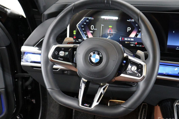 2025 BMW 7 серии с пробегом 13 054 км