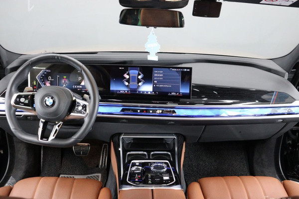 2025 BMW 7 серии с пробегом 13 054 км
