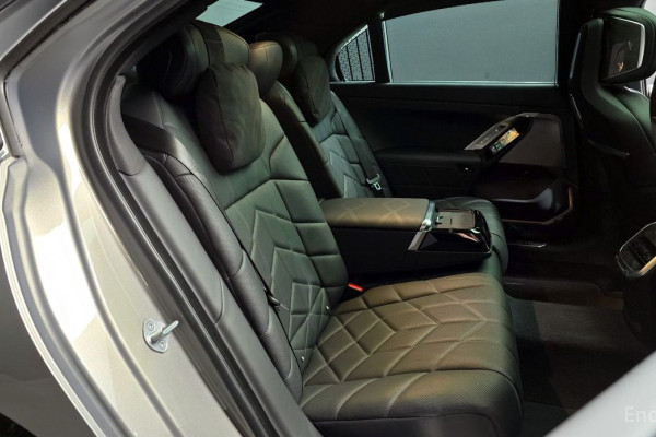 2023 BMW 7 серии с пробегом 12 228 км