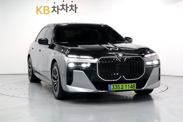 2025 BMW 7 серии с пробегом 12 458 км