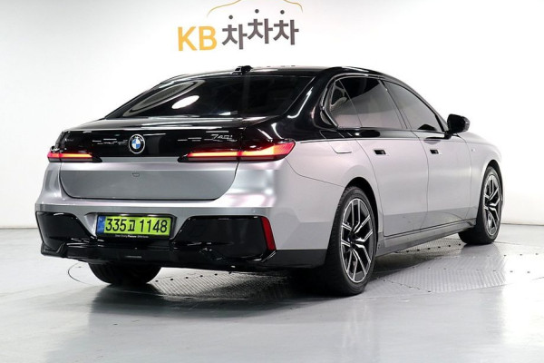 2025 BMW 7 серии с пробегом 12 458 км