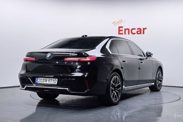 2024 BMW 7 серии с пробегом 13 297 км