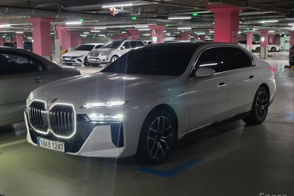 2023 BMW 7 серии с пробегом 22 800 км