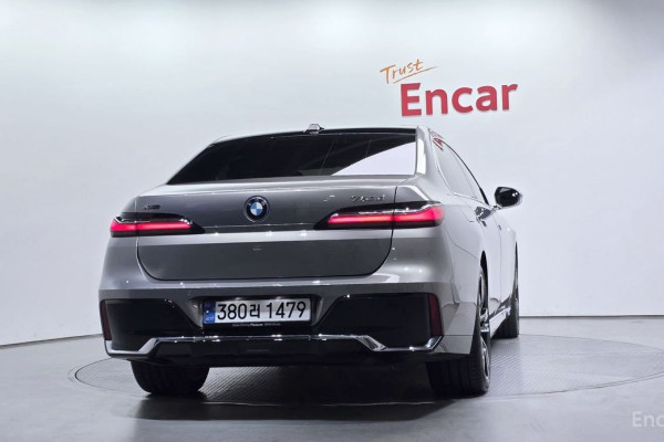 2024 BMW 7 серии с пробегом 17 737 км
