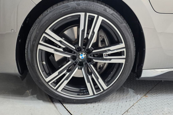 2024 BMW 7 серии с пробегом 17 737 км