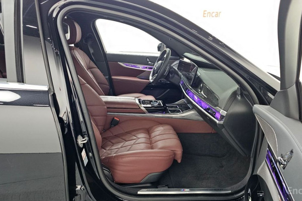 2024 BMW 7 серии с пробегом 13 297 км