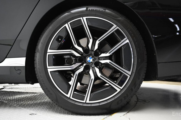 2025 BMW 7 серии с пробегом 5 941 км