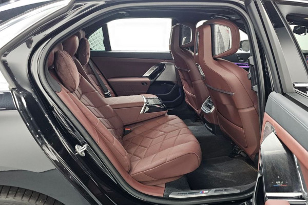 2024 BMW 7 серии с пробегом 13 297 км