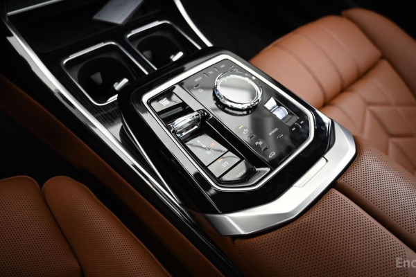 2025 BMW 7 серии с пробегом 5 941 км