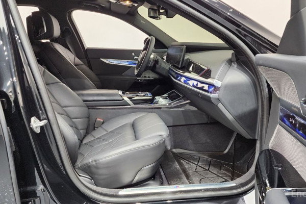 2025 BMW 7 серии с пробегом 6 825 км