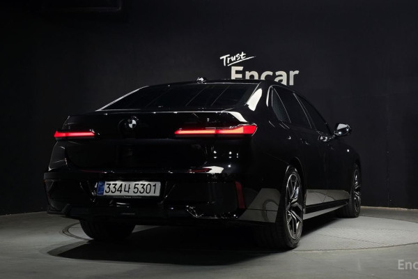 2025 BMW 7 серии с пробегом 6 687 км