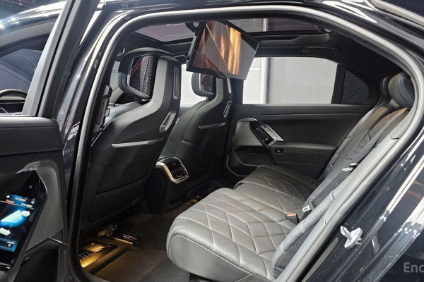 2025 BMW 7 серии с пробегом 6 687 км