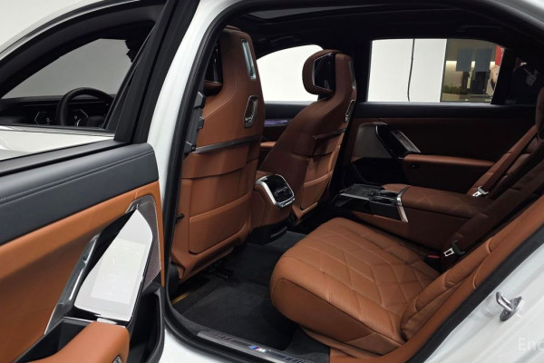 2025 BMW 7 серии с пробегом 5 818 км