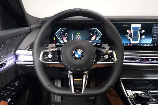 2025 BMW 7 серии с пробегом 5 818 км