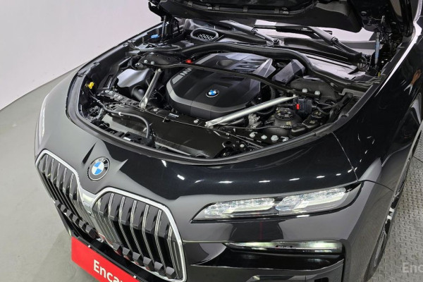 2024 BMW 7 серии с пробегом 30 738 км