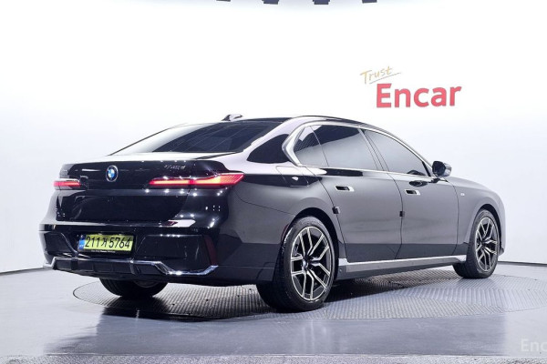 2025 BMW 7 серии с пробегом 28 815 км