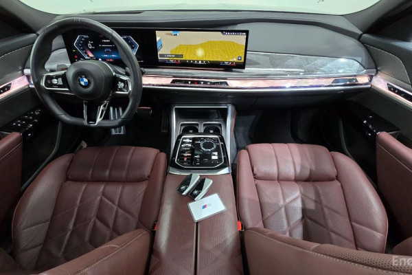 2024 BMW 7 серии с пробегом 30 738 км