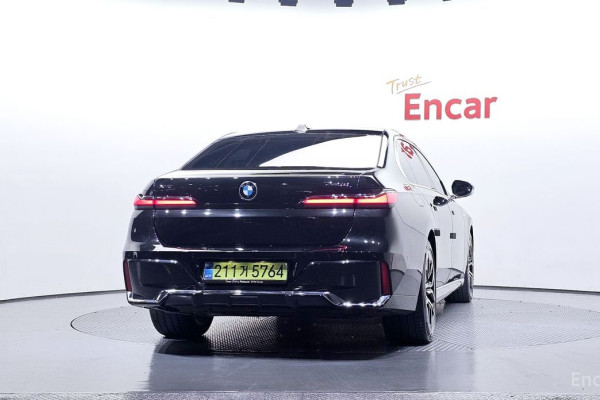 2025 BMW 7 серии с пробегом 28 815 км