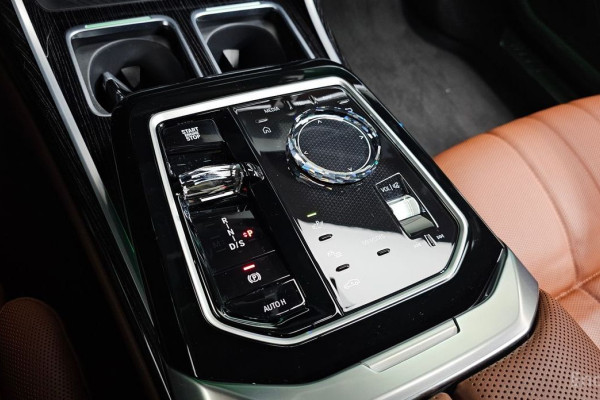 2025 BMW 7 серии с пробегом 9 567 км