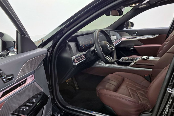 2024 BMW 7 серии с пробегом 30 738 км