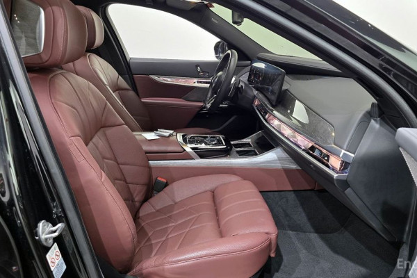 2024 BMW 7 серии с пробегом 30 738 км