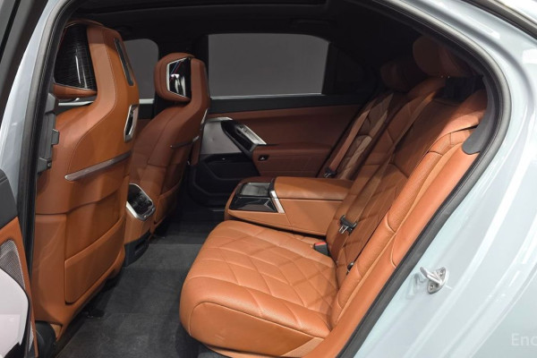 2025 BMW 7 серии с пробегом 15 744 км