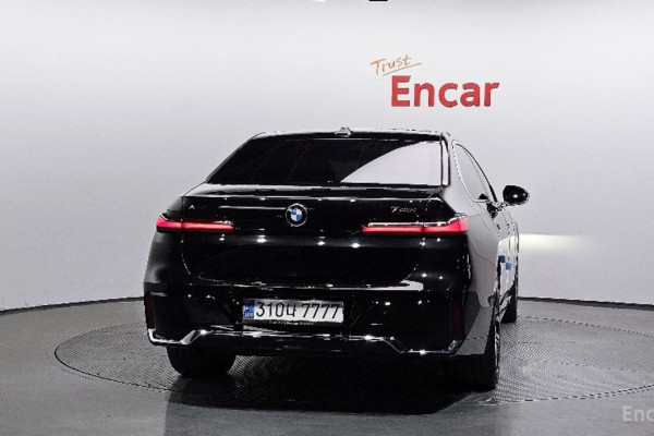 2025 BMW 7 серии с пробегом 17 689 км