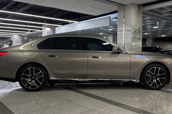 2024 BMW 7 серии с пробегом 16 920 км