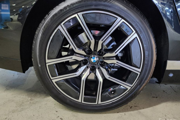 2025 BMW 7 серии с пробегом 12 500 км