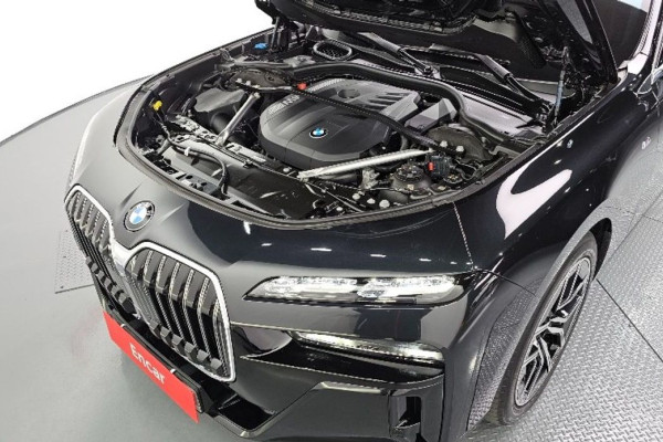 2025 BMW 7 серии с пробегом 17 689 км