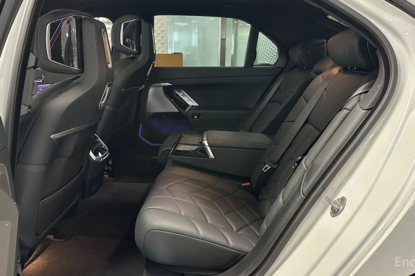 2025 BMW 7 серии с пробегом 9 594 км