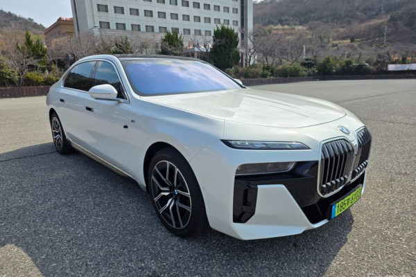 2025 BMW 7 серии с пробегом 7 500 км
