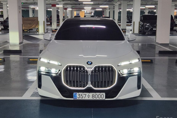 2025 BMW 7 серии с пробегом 18 000 км