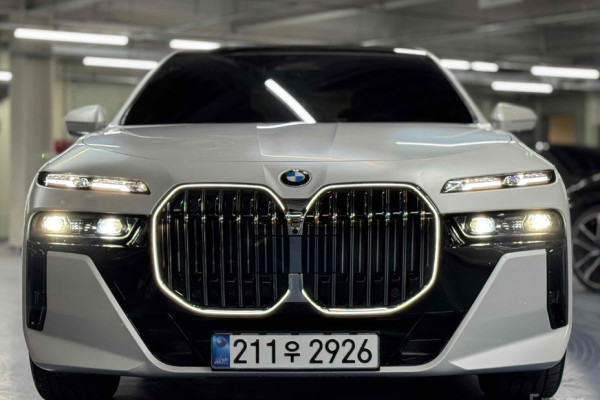 2025 BMW 7 серии с пробегом 5 000 км