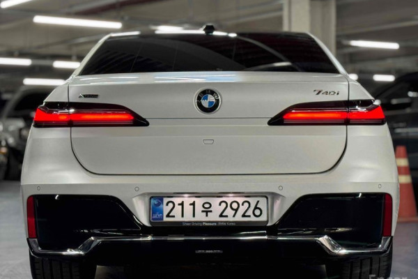 2025 BMW 7 серии с пробегом 5 000 км