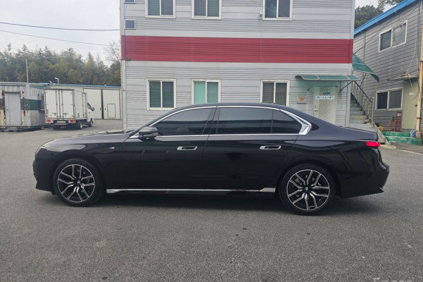 2025 BMW 7 серии с пробегом 5 300 км