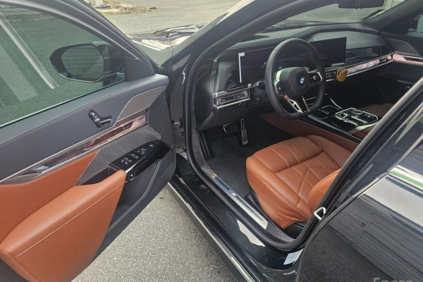 2025 BMW 7 серии с пробегом 5 300 км