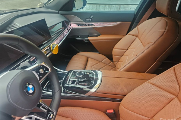 2025 BMW 7 серии с пробегом 5 300 км