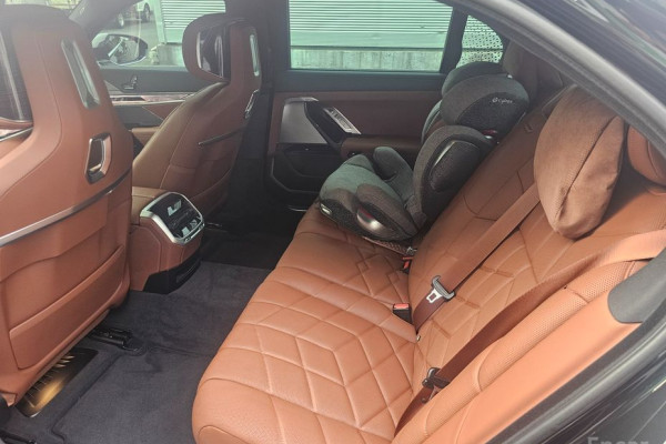 2025 BMW 7 серии с пробегом 5 300 км