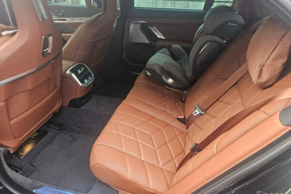 2025 BMW 7 серии с пробегом 5 300 км