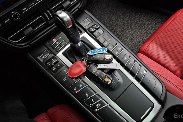 2021 Porsche Macan с пробегом 20 960 км