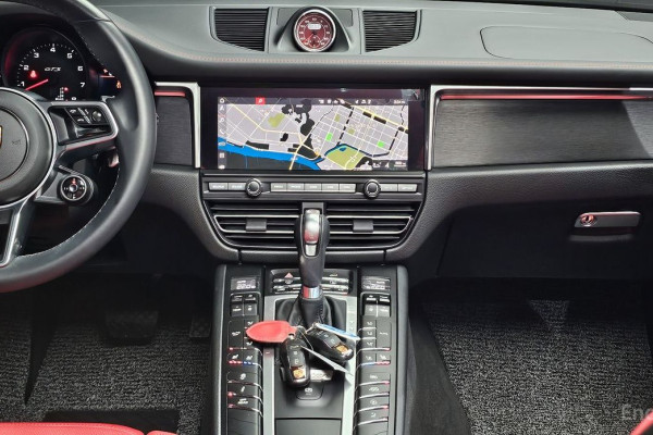 2021 Porsche Macan с пробегом 20 960 км