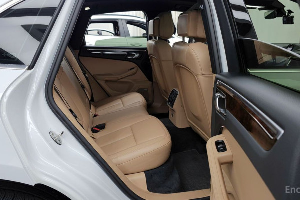 2022 Porsche Macan с пробегом 33 265 км