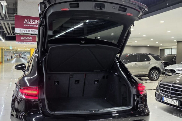 2022 Porsche Macan с пробегом 23 875 км