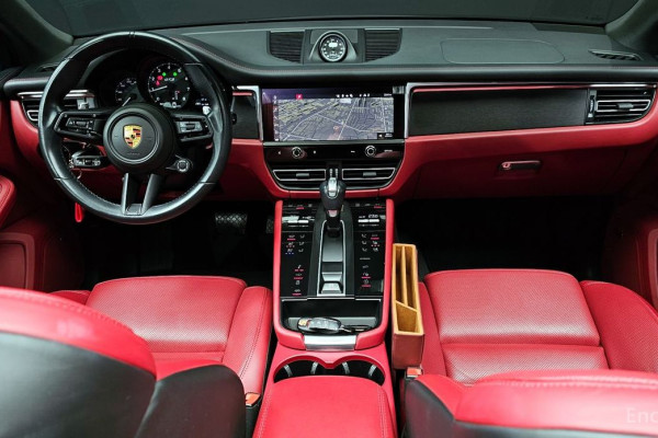 2023 Porsche Macan с пробегом 50 193 км