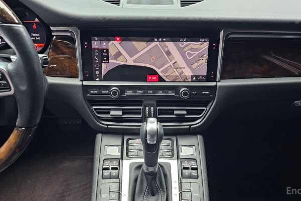 2021 Porsche Macan с пробегом 45 484 км