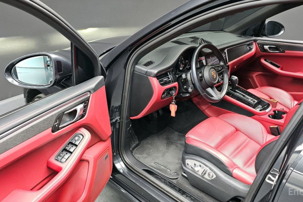 2023 Porsche Macan с пробегом 50 193 км